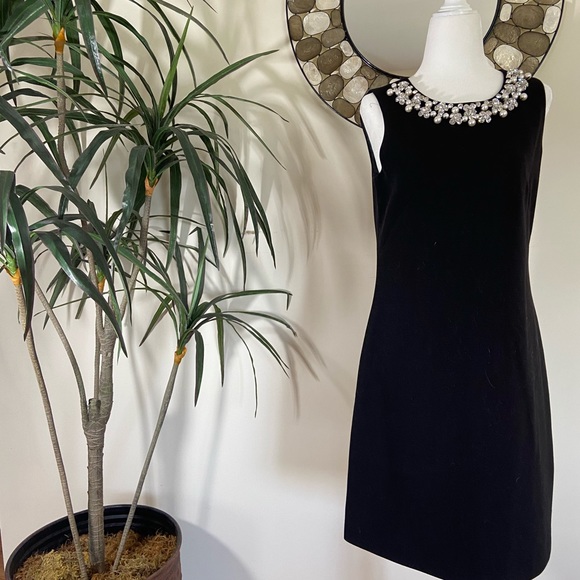 White House Black Market Dresses & Skirts - White House Black market black dress